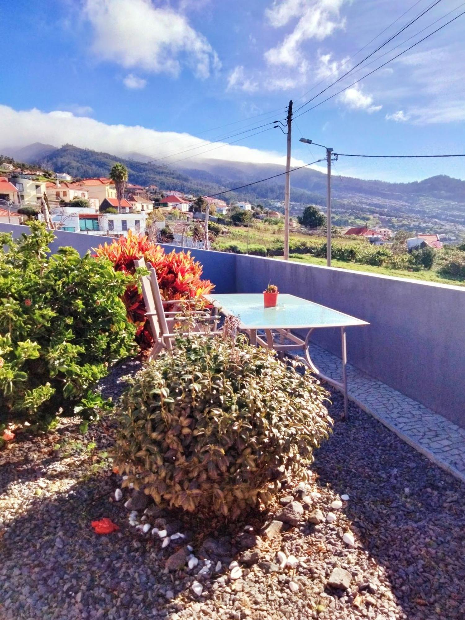 Studio A Casa Valentina Estreito Da Calheta Exteriör bild
